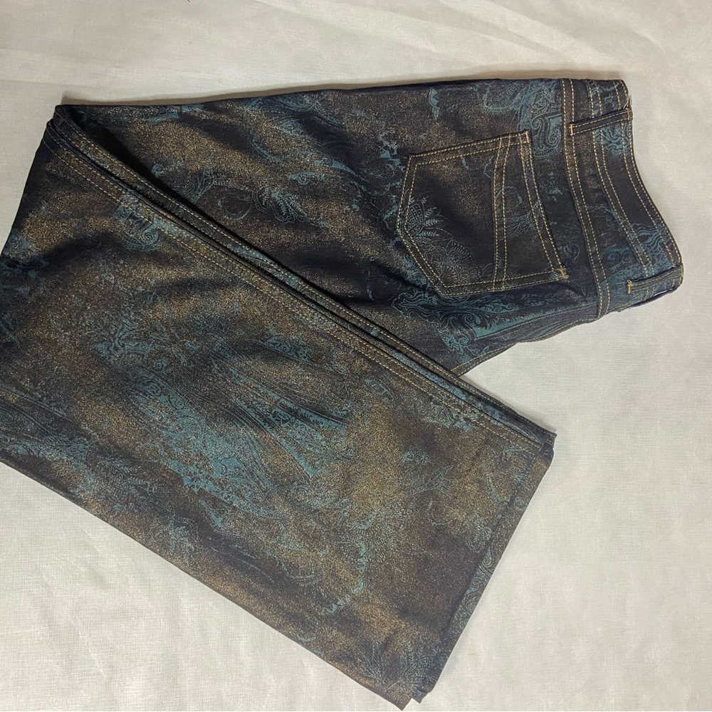 Flared Jeans With Intricate Pattern View 3